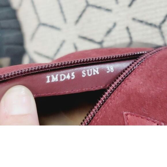 SUNDANCE BUTTONED UP CRANBERRY SUEDE BOOTIES, SZ 7/7.5 US-38/EU - Picture 14 of 16